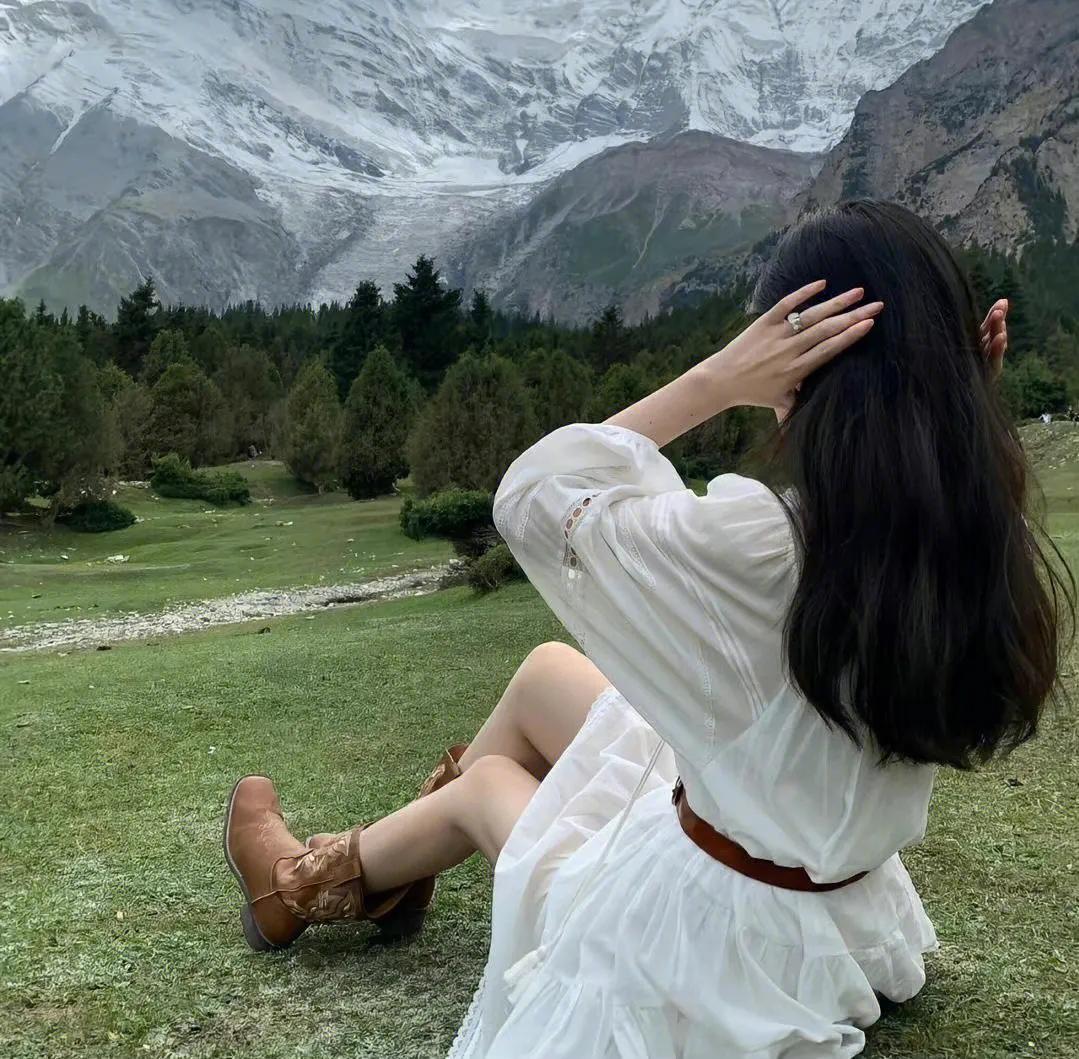 时代背景下的独特魅力,最新唯美女生头像精选