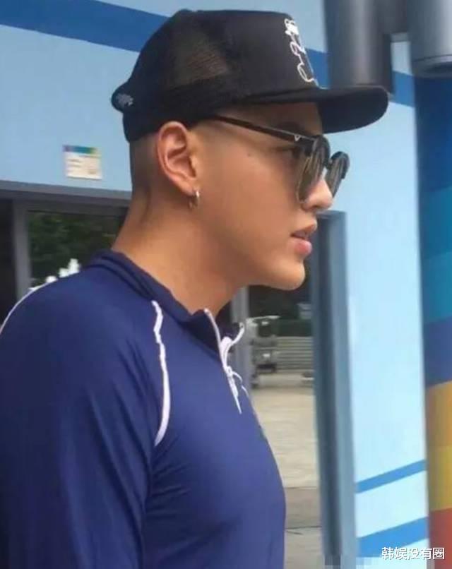 韩媒吴亦凡最新报道，变化的力量，自信成就之源