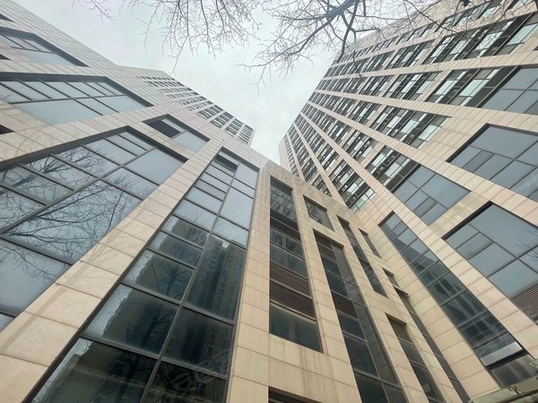 北京金方大厦最新进展，砖石间的温情与陪伴见证建筑成长之路