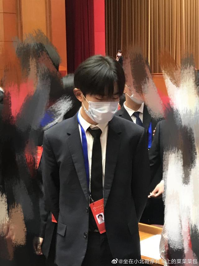 易烊千玺最新新闻动态,小巷深处的独特风味揭秘