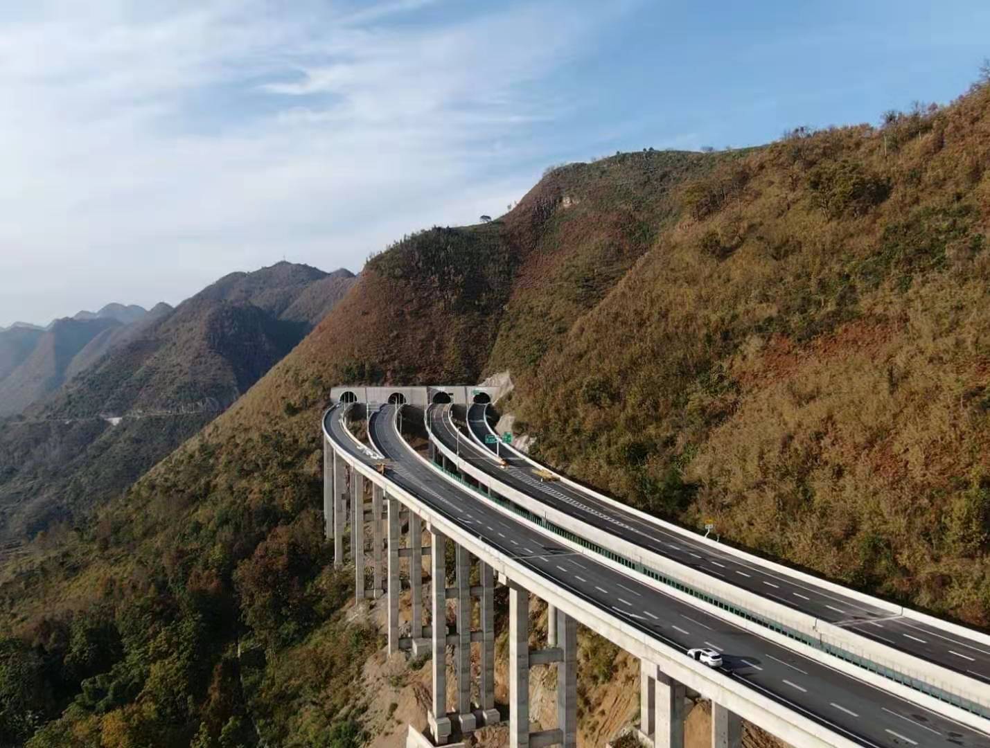 紫望高速公路最新动态速递 🚗