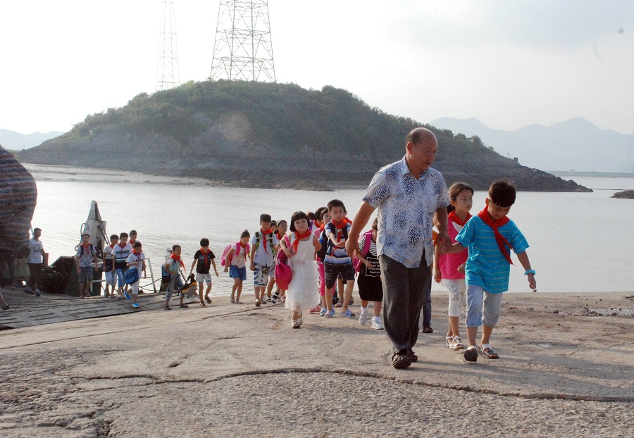 沪县学生死亡最新消息💔悲痛震惊，关注悲剧背后的真相