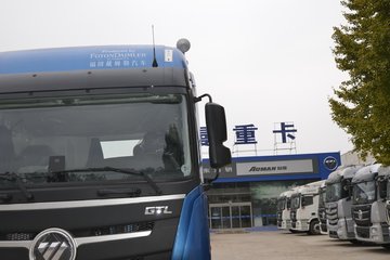 欧曼460牵引车最新款，高效运输的典范