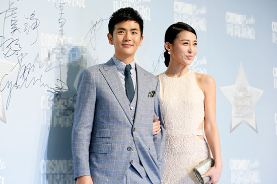 贾青与张晓龙，自然美景中的足迹与心灵之旅最新动态