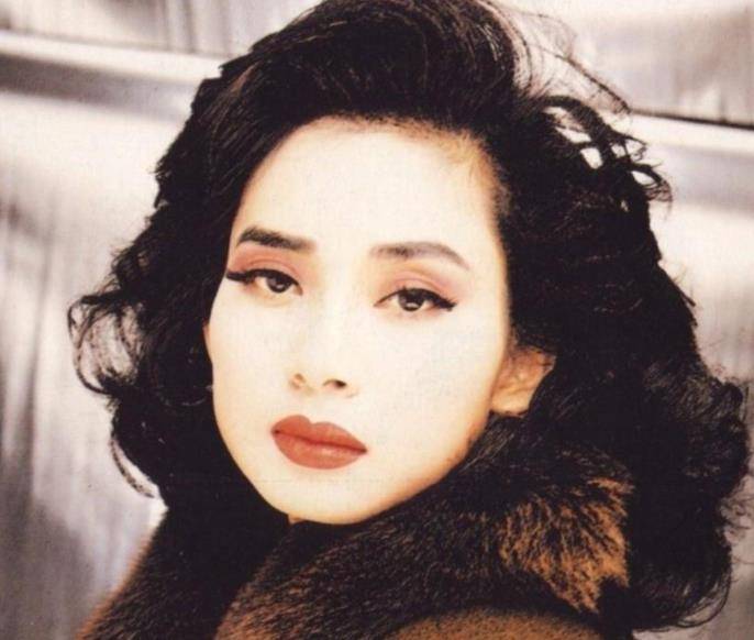 邝美云最新动态,励志之旅新篇章,展现变化中的力量