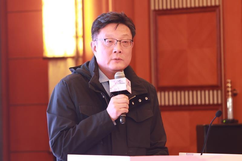 成都内科主任招聘启事，梦想起航，自信成就未来领袖