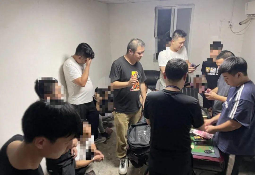 香港澳门六开彩开奖现场,科技成果解析_冒险版27.794
