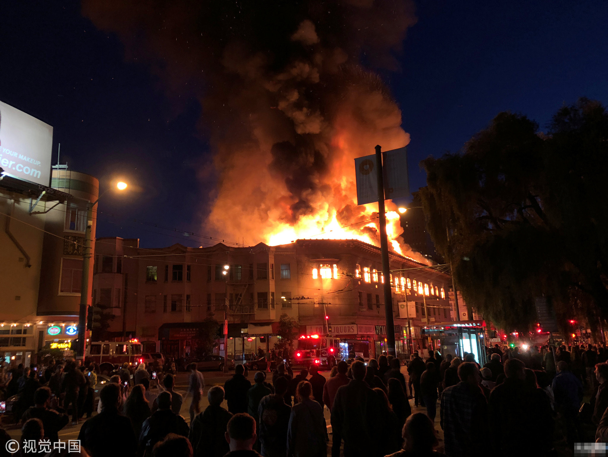 国外最新火灾背后的力量与成长自信故事