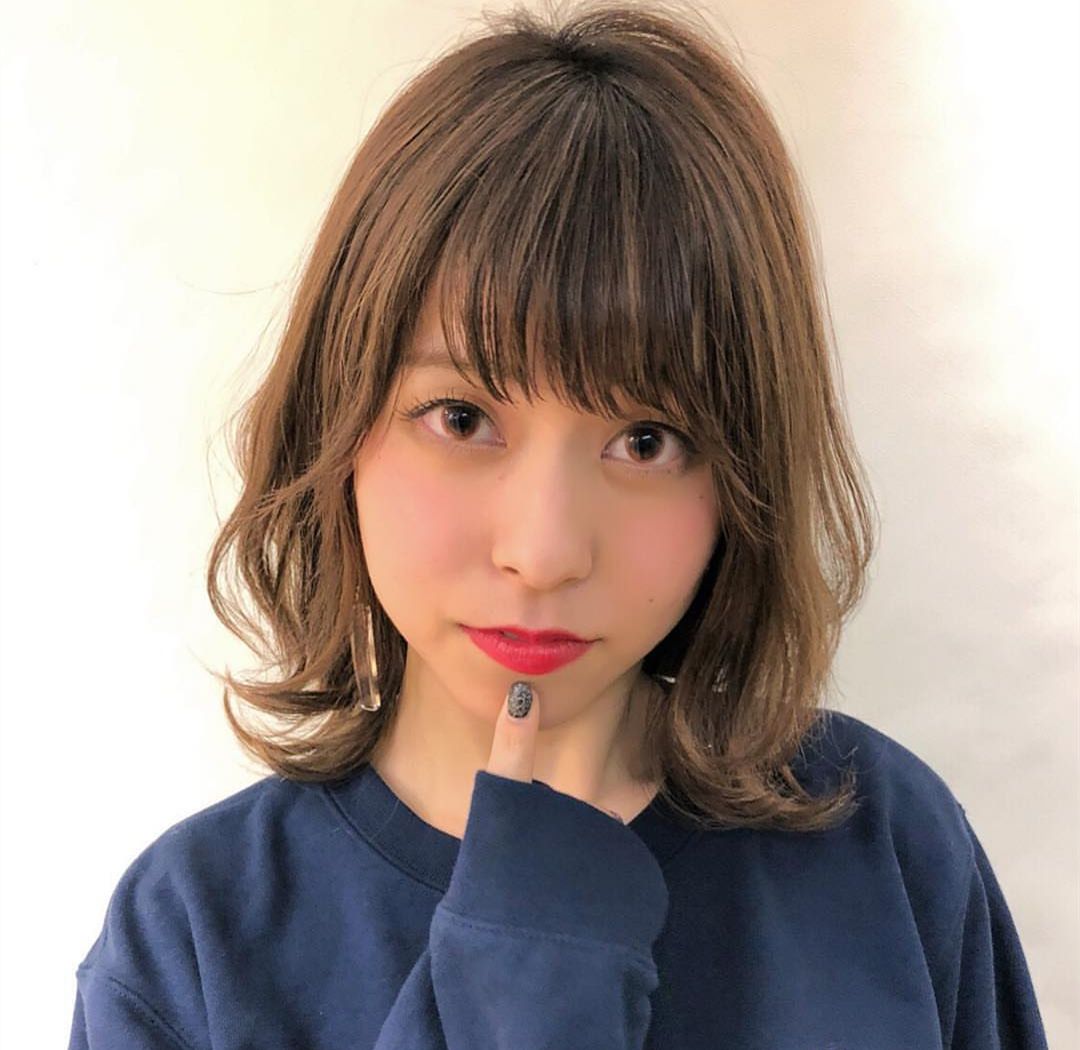 潮流变迁下的女性发型多元探索与个人立场