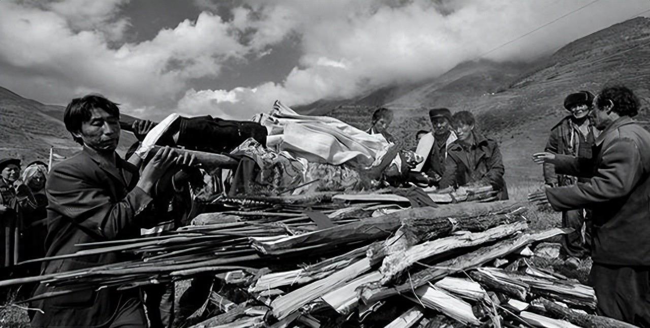 多元视角下的美国观察与解读最新评论