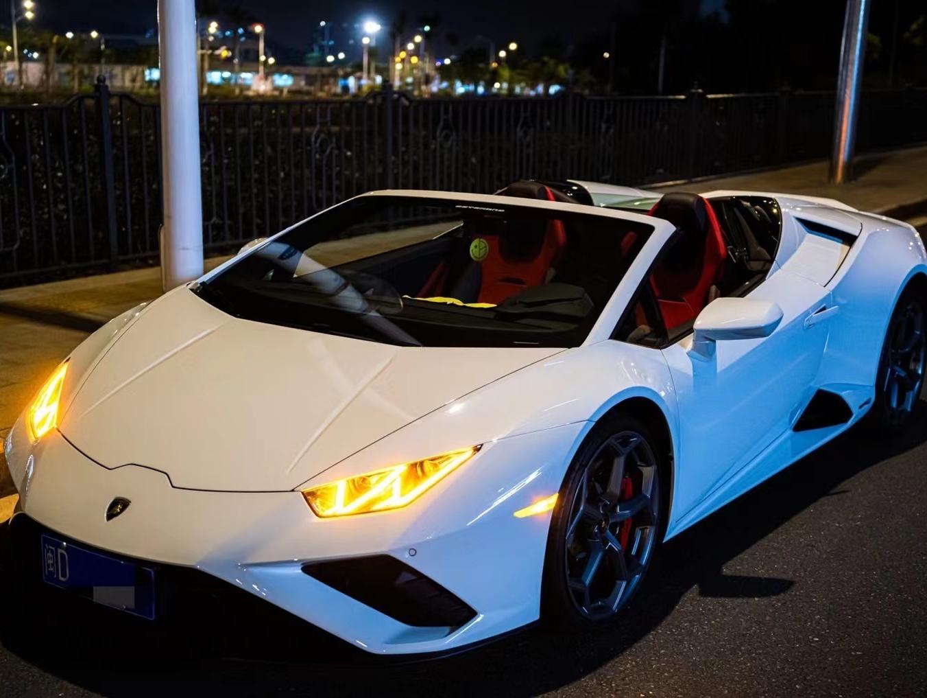 兰博基尼最新款白色,小巷中的隐藏之宝风采展现