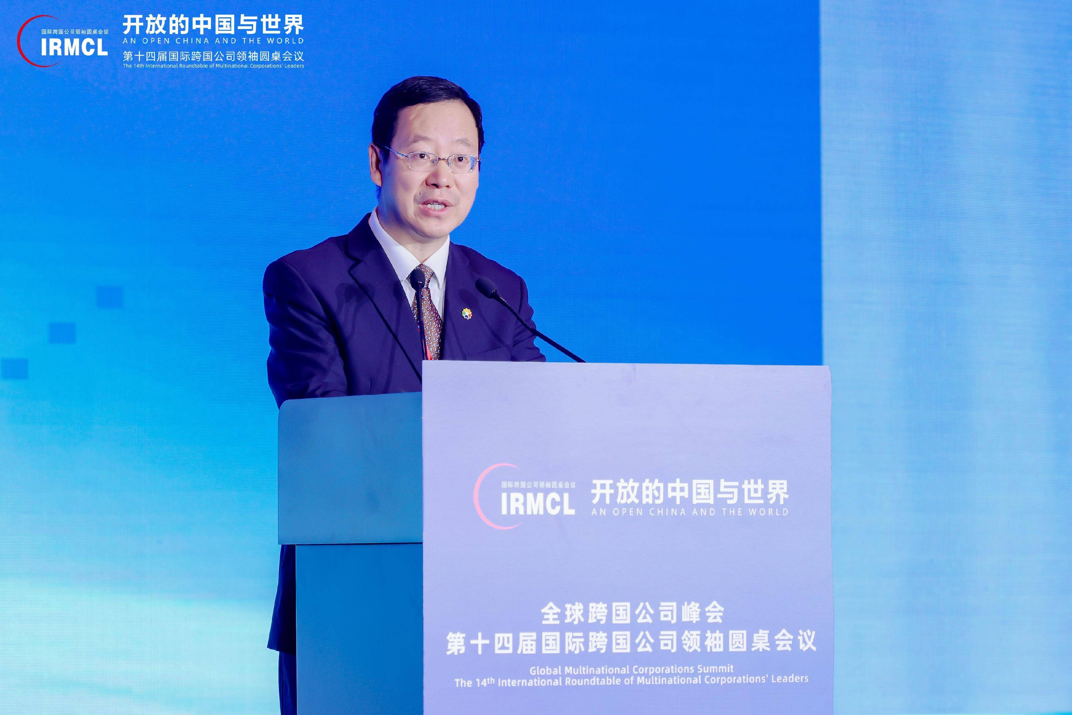 钟洪引领科技潮流,重塑未来生活体验新篇章