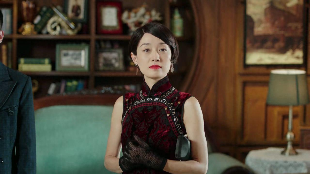 旗袍美探最新剧情，科技旗袍演绎未来之美