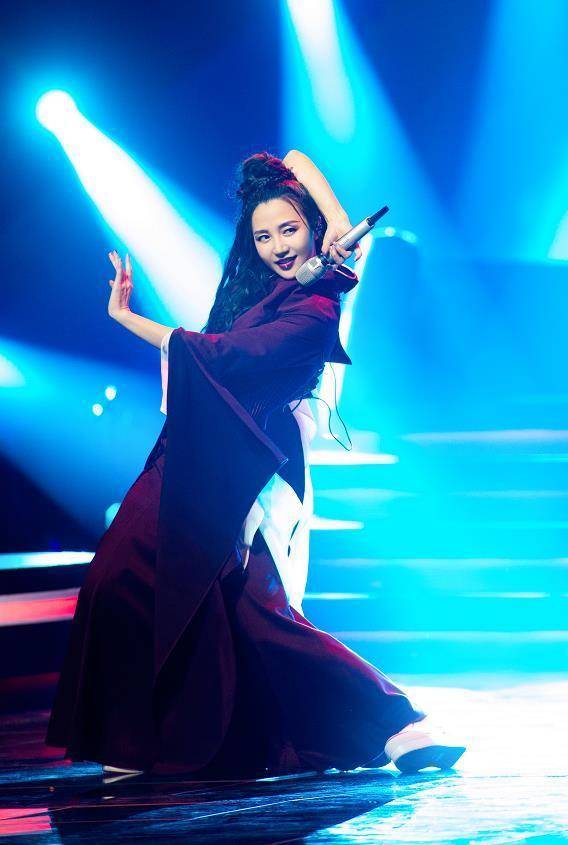 阿朵与伊能静最新视频,舞动风暴席卷全网!