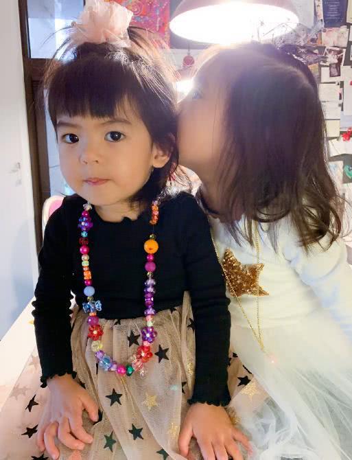 贾静雯小女儿最新视频观看指南,精彩瞬间一网打尽