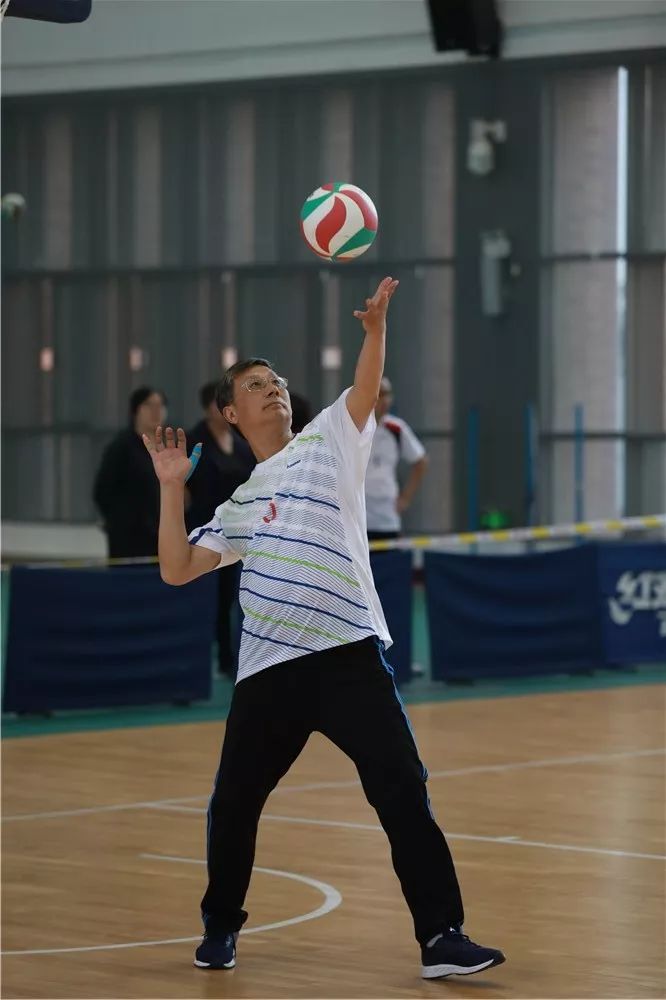 小红书排球比赛服炫酷亮相,你准备好了吗?炫酷排球装备登场!🏐
