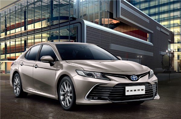 丰田凯美瑞最新款,引领潮流的轿车新标杆亮相!