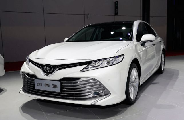丰田凯美瑞最新款,引领潮流的轿车新标杆亮相!