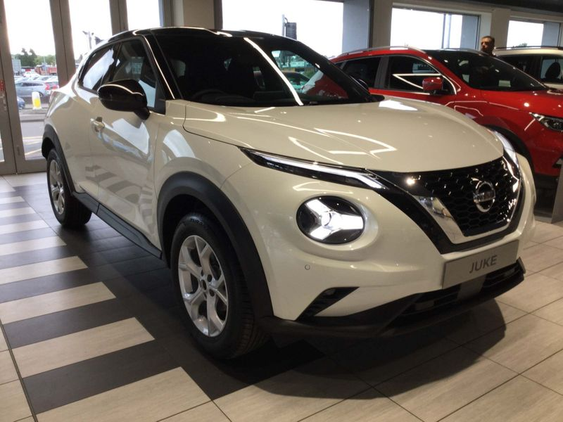 揭秘日产小型SUV上市时间，一切细节一网打尽！🚗