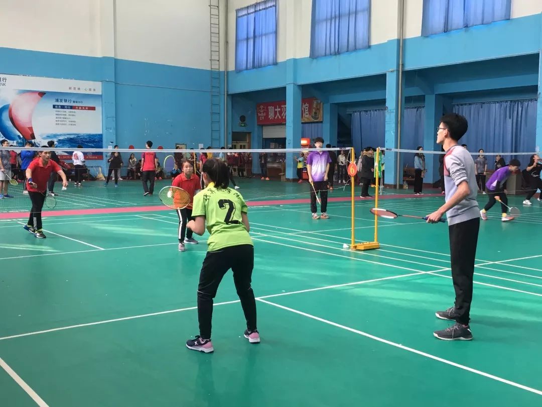 小巷深处的羽毛球盛宴,比赛活动总结与启示