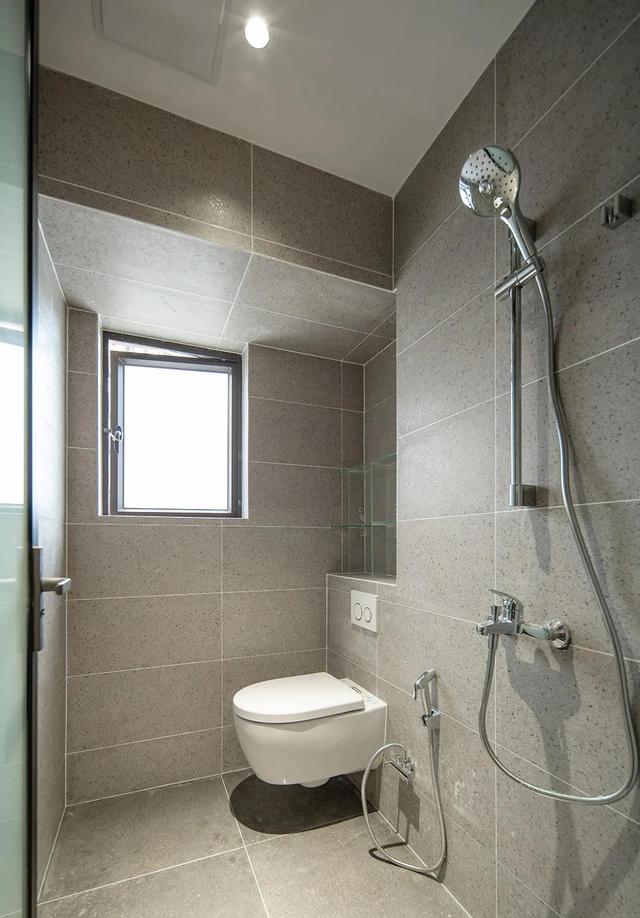 现代厕所实拍新图,揭示卫生空间的演变与探讨