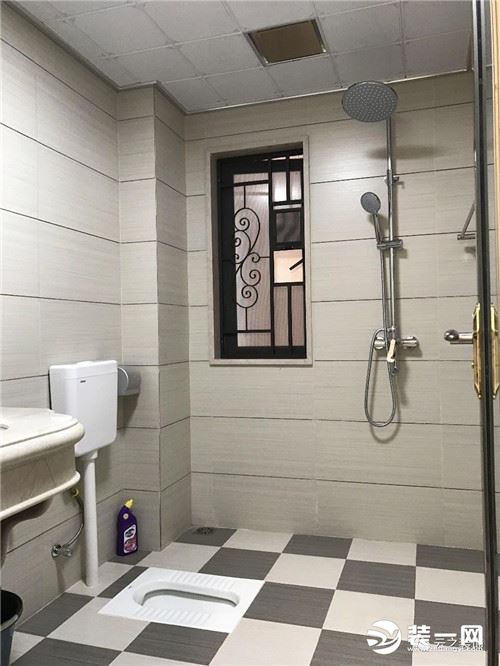 现代厕所实拍新图,揭示卫生空间的演变与探讨