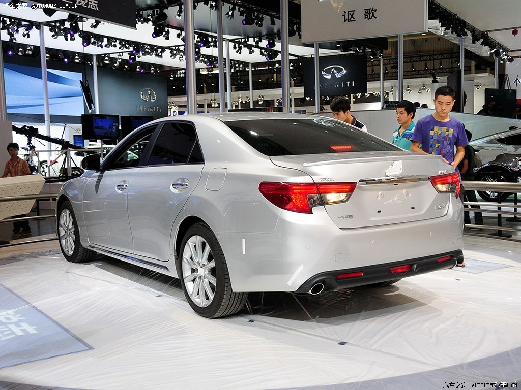 锐志的崛起与上市历程,期待中的新车,小巷中的独特风味