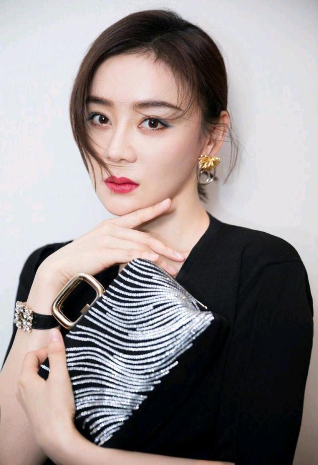 于明星，光环下的多元视角探索