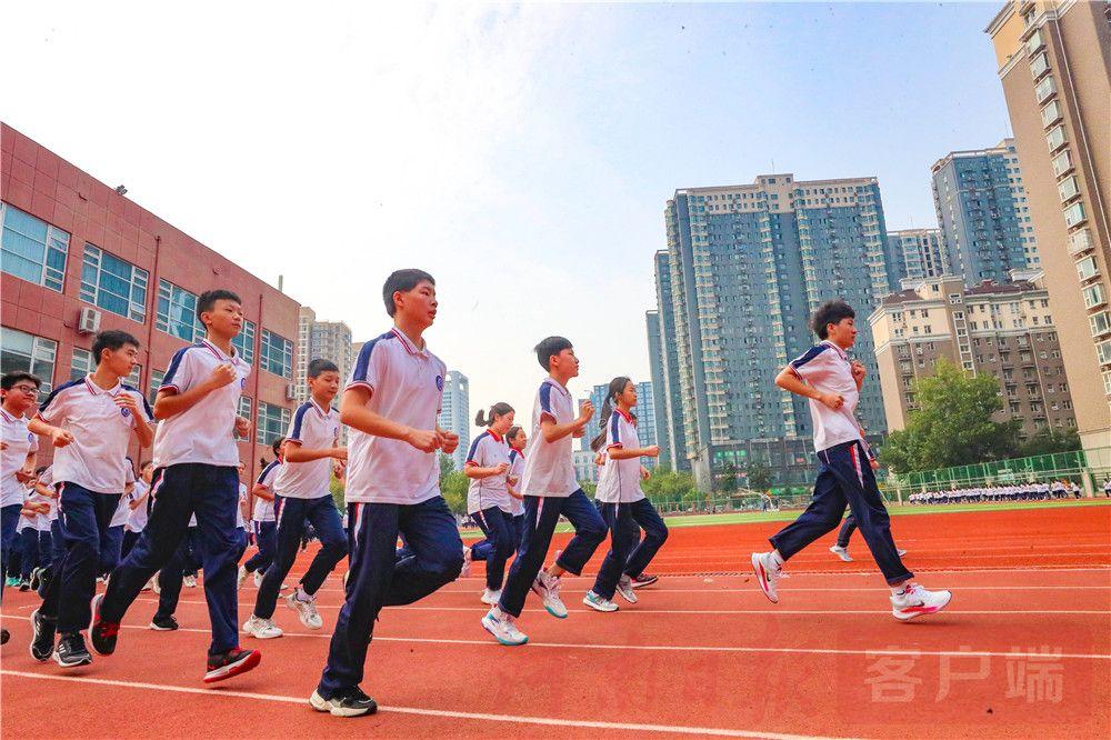 郑州开学动态揭秘，小巷深处的独特开学序曲与隐藏小店探秘之旅