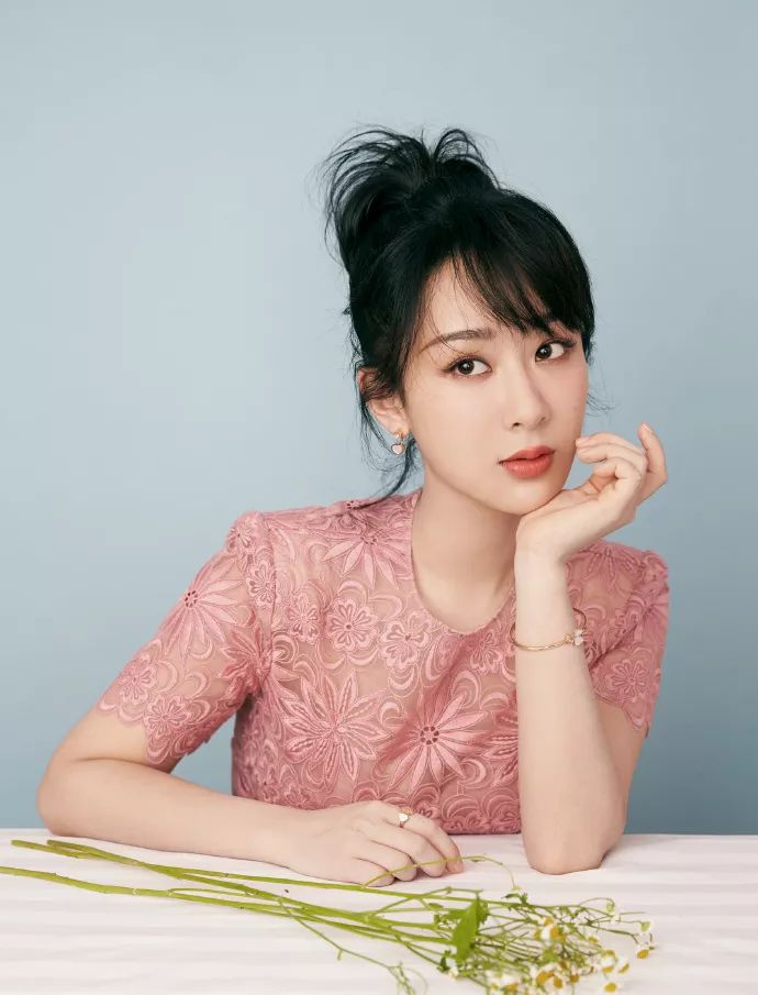 杨紫最新发型,时尚潮流与个人立场的深度探讨