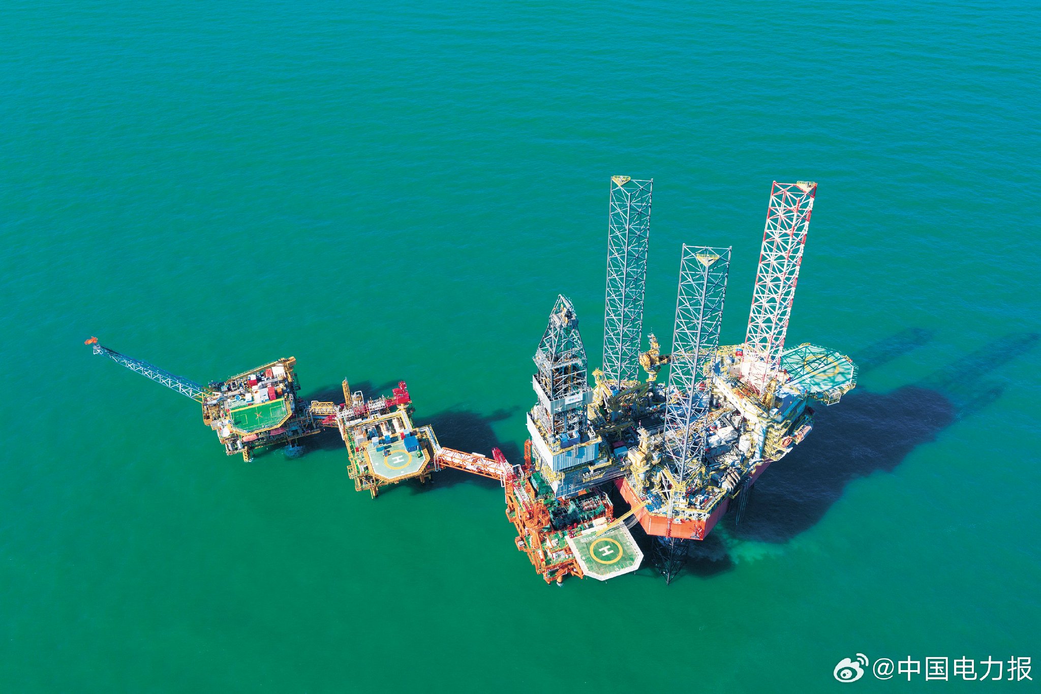 中海油最新动态与小巷中的惊喜发现