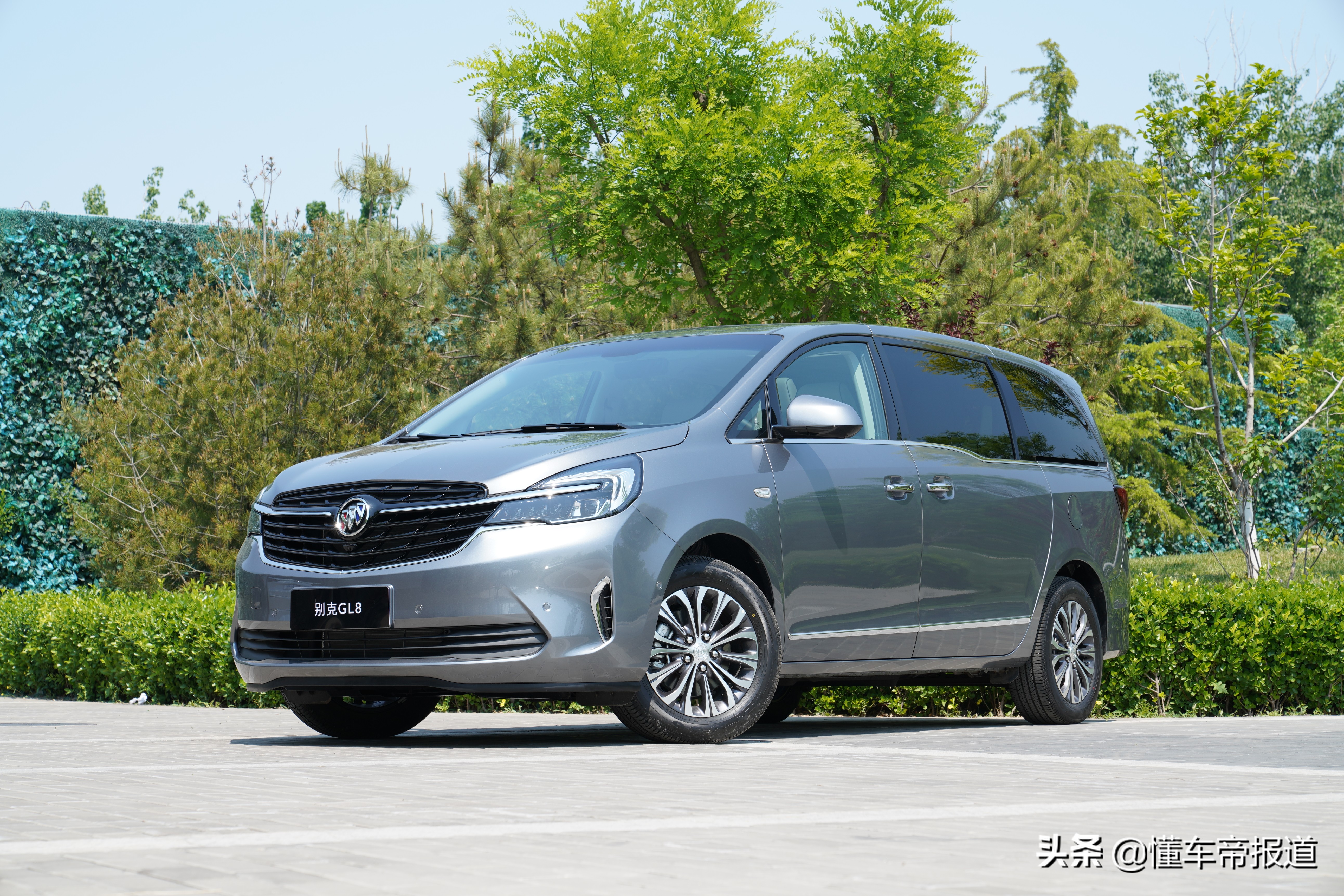 别克商务车7座最新款,爱的旅途与深厚友情的理想之选