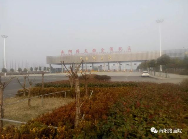 卧龙服装城最新动态,时尚潮流新地标引领者