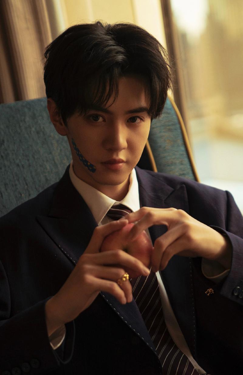 陈哲远,励志之旅的印记,学习、变化与自信的展现最新照片